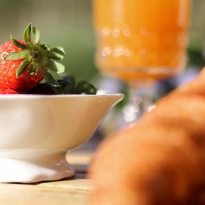 Petit déjeuner en terrasse Chez Félicie